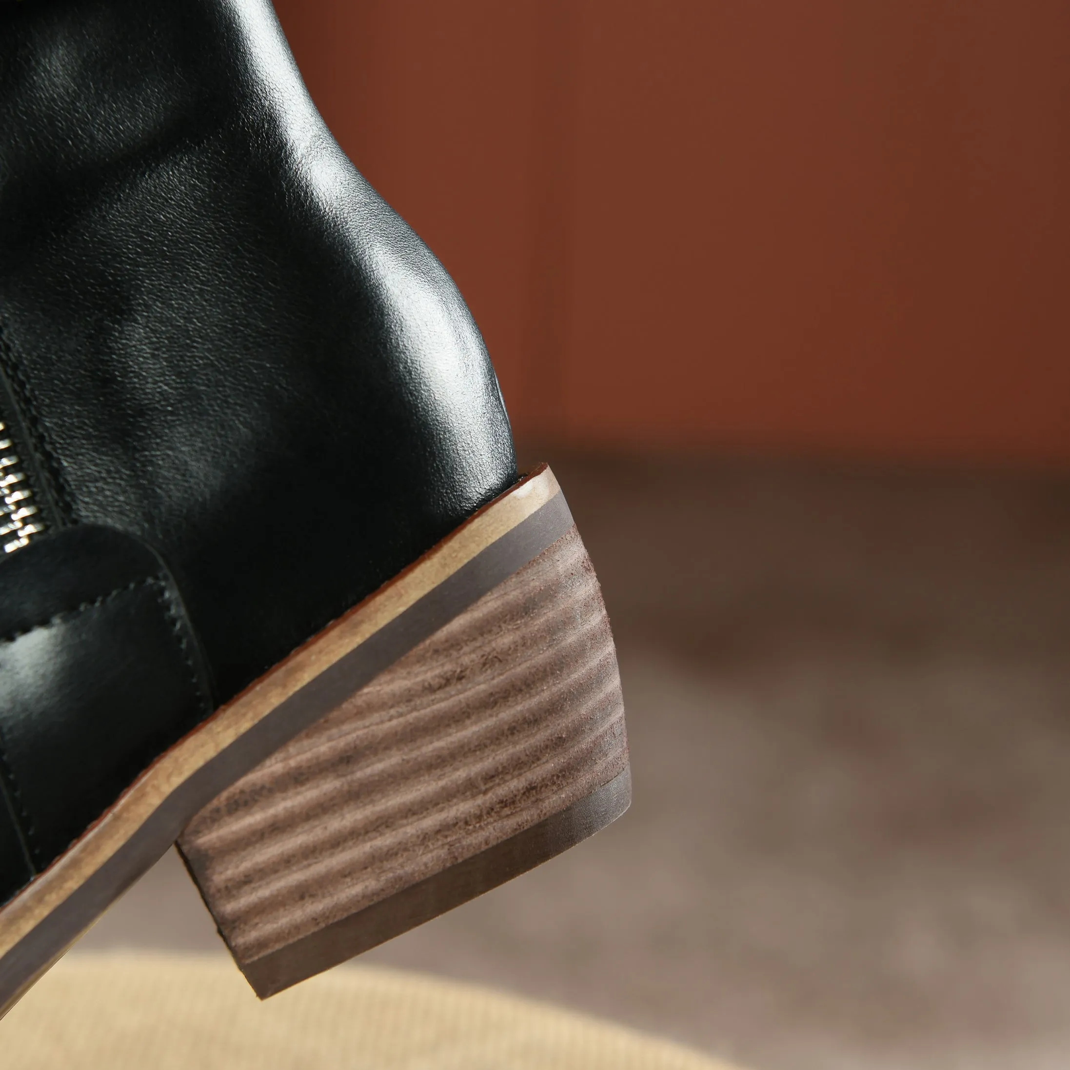 Bigsizeheels Polished round toe retro short boots - Black