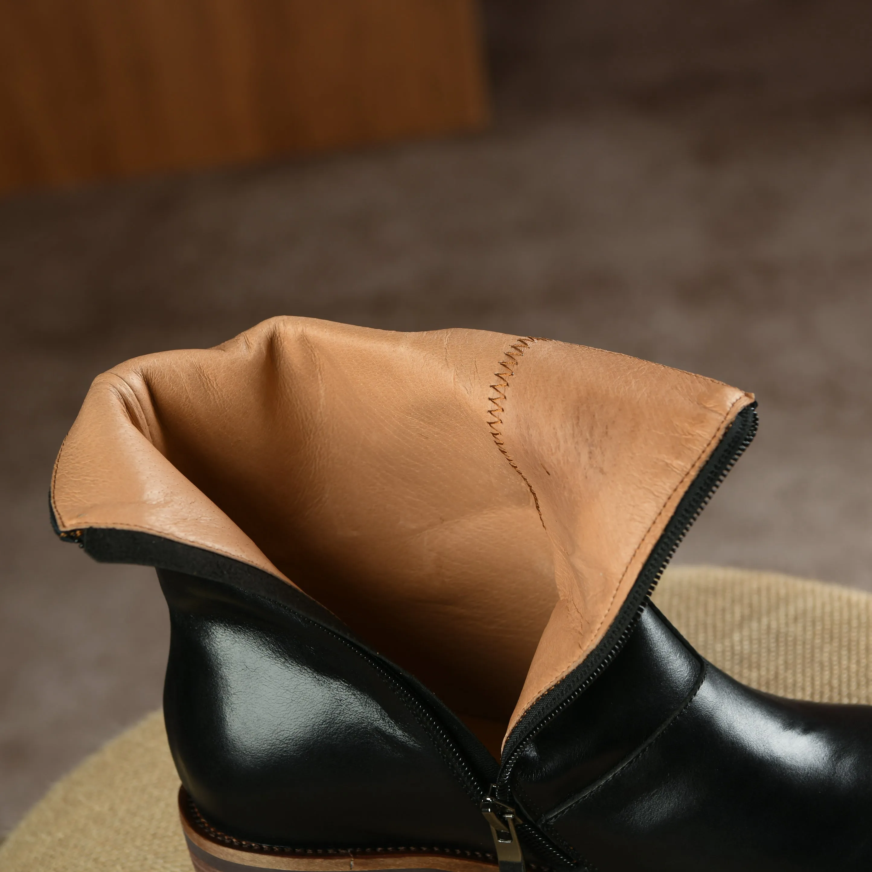 Bigsizeheels Polished round toe retro short boots - Black