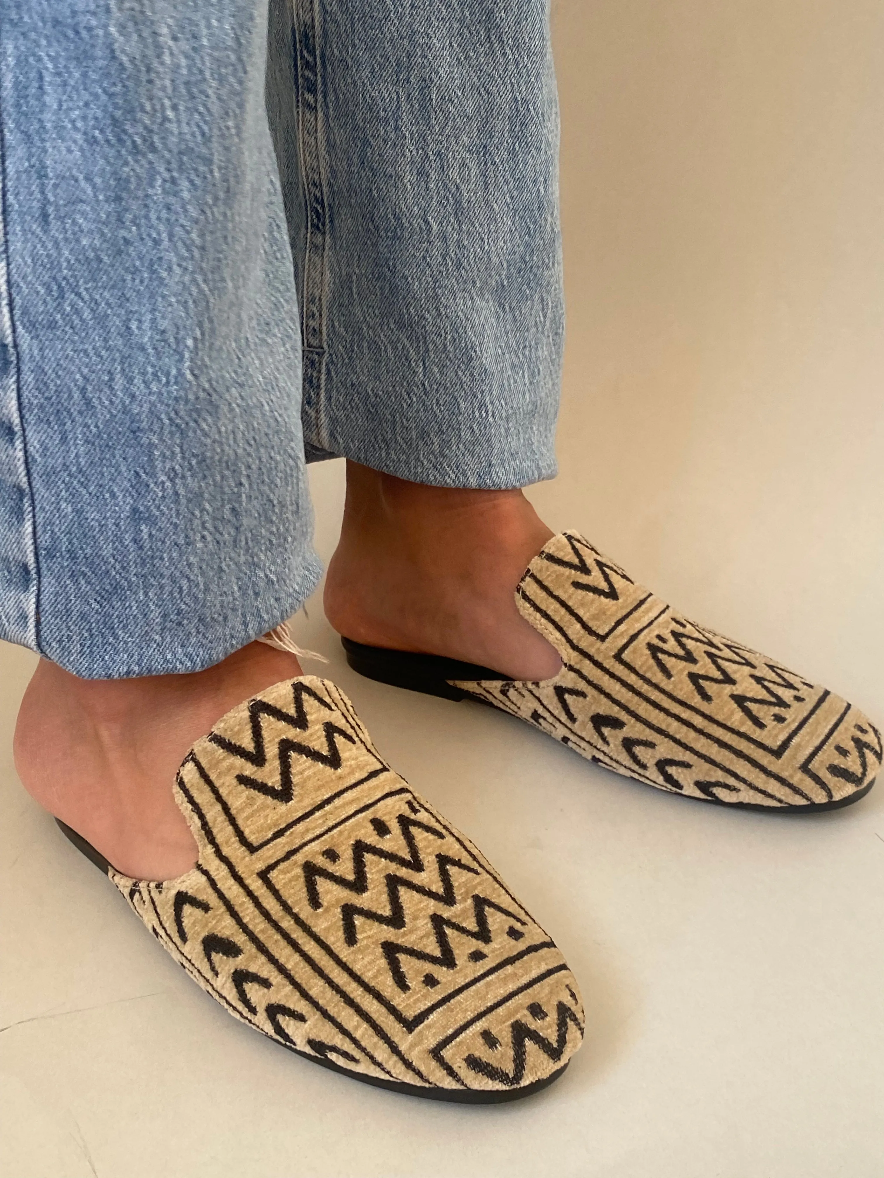 Tracy Flat Mules in Tribal