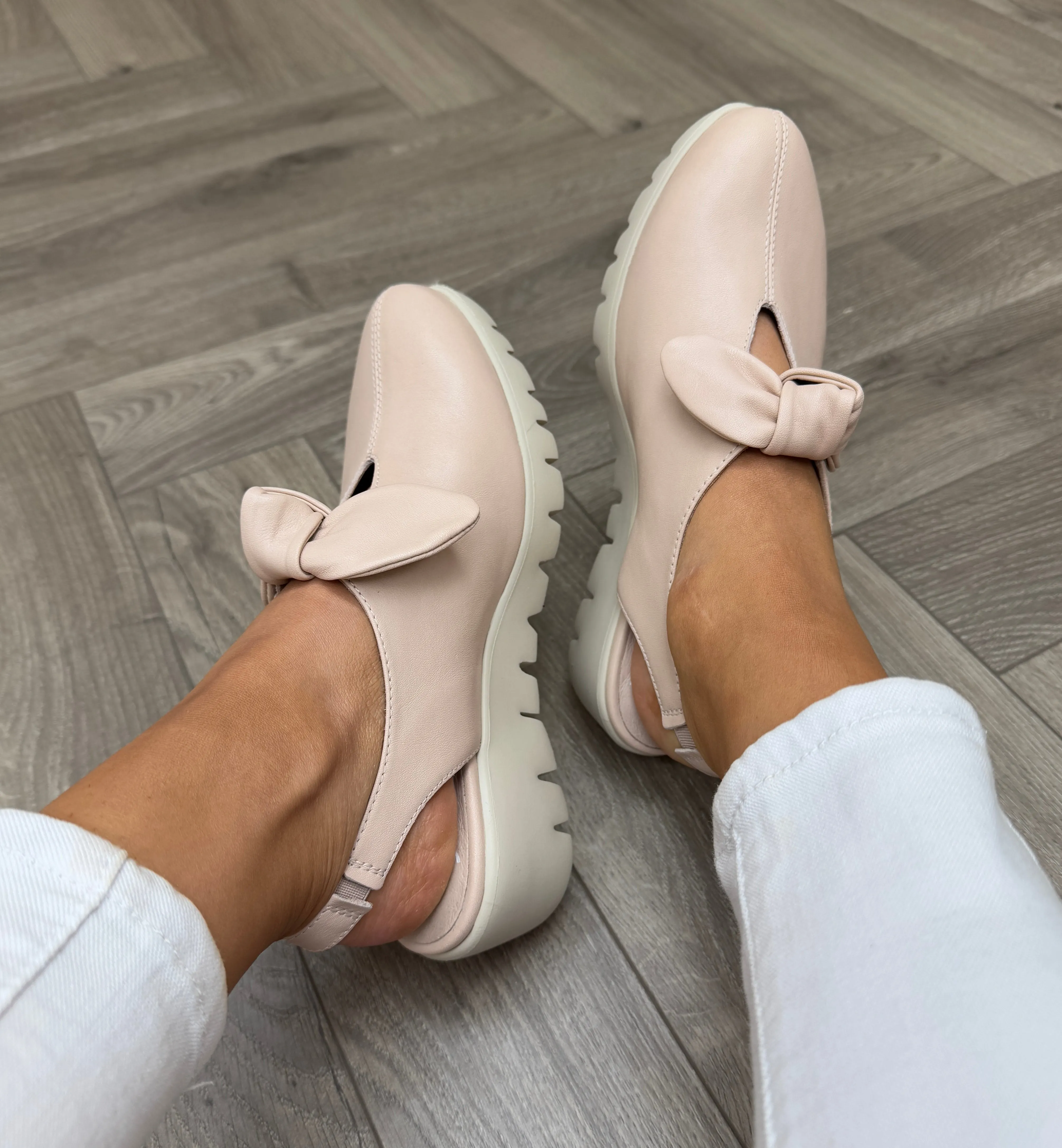 Wonders (SS25) C-33315 Slingback Shoe With Bow - Sauvag Palo (W35)