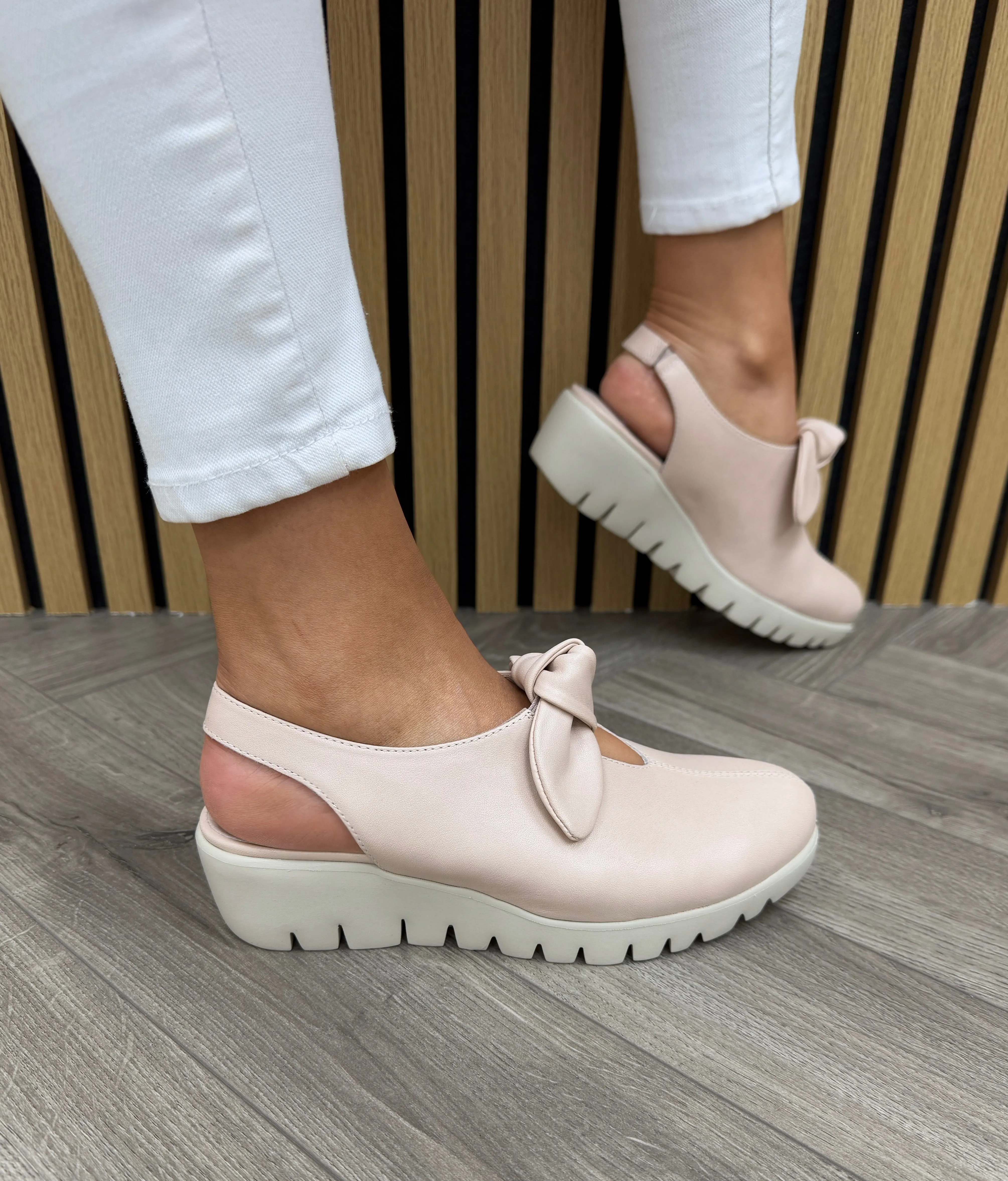 Wonders (SS25) C-33315 Slingback Shoe With Bow - Sauvag Palo (W35)